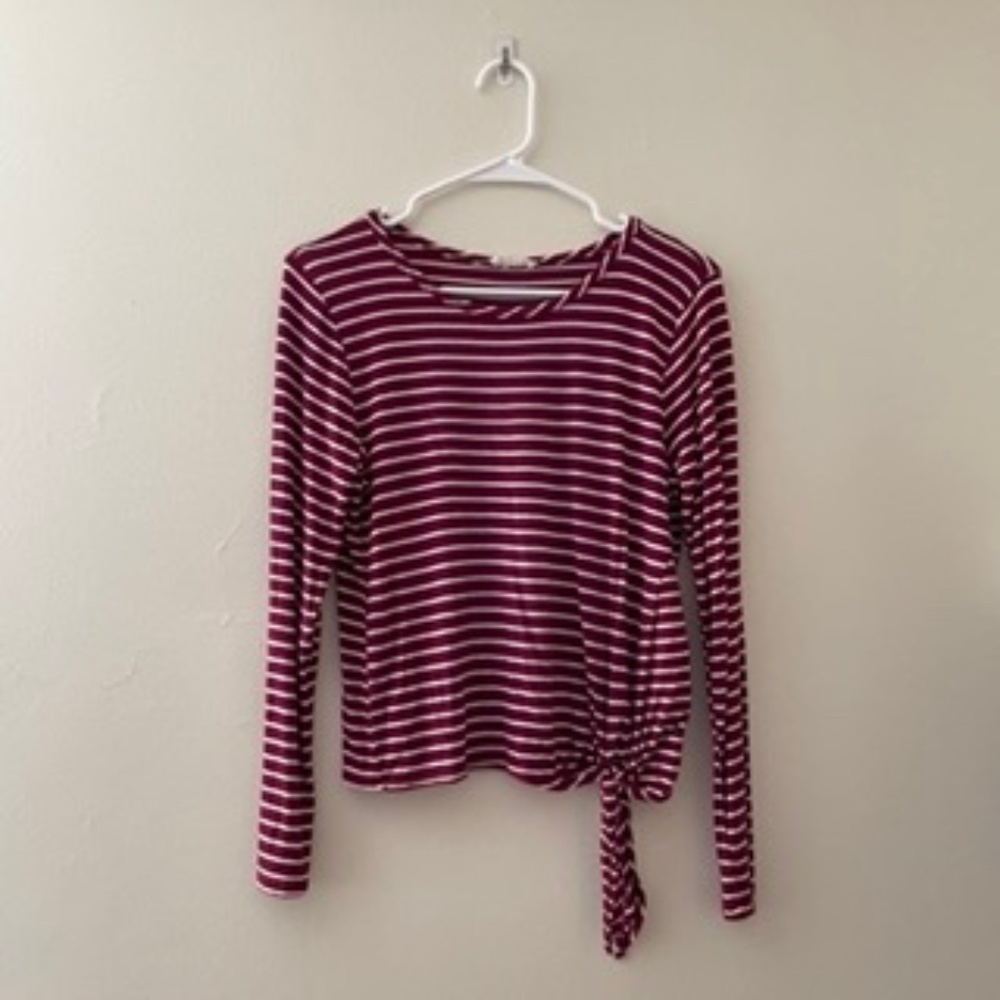 M-‎ Olivia Rae Red and White Striped Soft Long Sleeved Women's Top Knot Decor